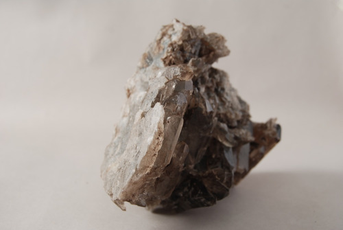 Imagen 3 de 3 de Piedra Drusa De Cuarzo Fumé Pieza De Colección