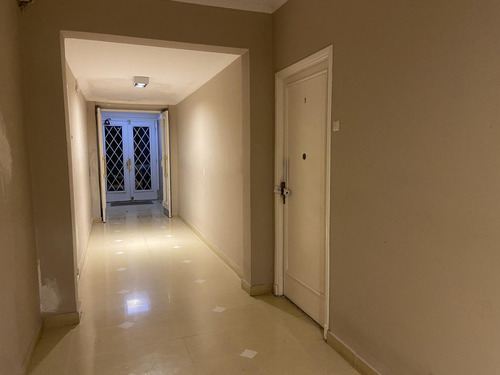 Departamento En Venta De 3 Ambientes En Belgrano R