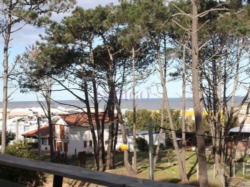 Venta Y Alquiler En Pleno Montoya, Casa De 6 Dormitorios Mas Servicio.- Ref: 473