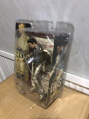 Figura Elvis The Year I'm Gold Mcfarlane (detalle) (Usado)