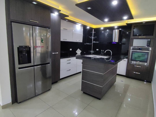 Imagen 12 de 12 de En Venta Moderna Casa De 2 Niveles