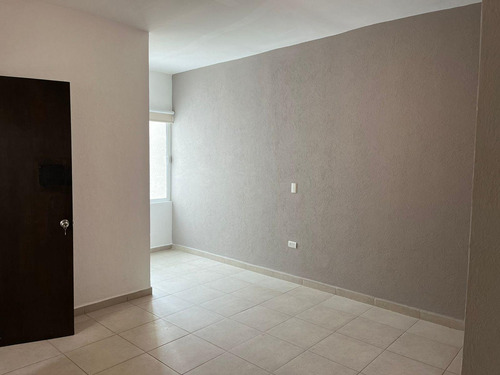 Fracc Las Palmas Casa En Venta Excelente Estado , 3 Recámaras Con A/c Y Persianas