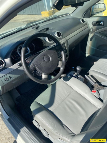 Imagen 4 de 10 de Chevrolet Optra Advance
