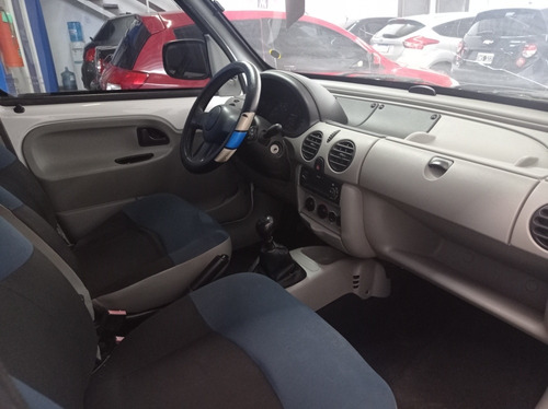 Imagen 5 de 13 de Renault Kangoo 2013 1.6 2 Furgon Confort Aa Da Svt 1plc