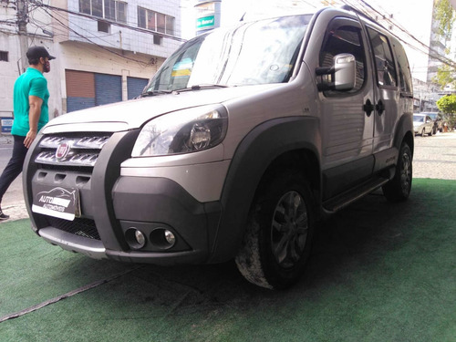 Imagem 2 de 12 de Fiat Doblo 2014 1.8 16v Adventure Flex 5p
