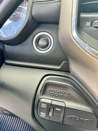 RAM 2500 RAM 2500 Ram CD 6.7 4X4 Laramie