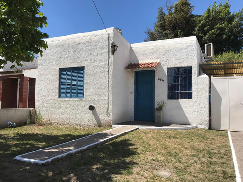 Casa Azul Chascomús H/4 P