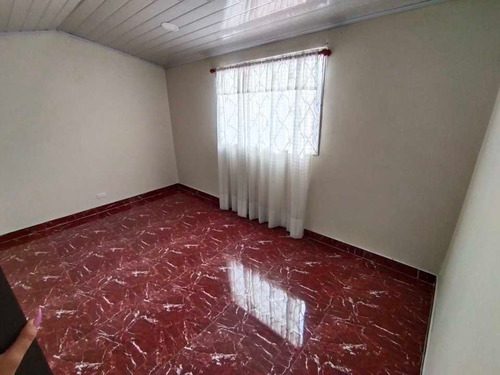 Imagen 12 de 28 de Venta De Casa Rentable 3 Casas En Una En Villa Alsacia Bogota