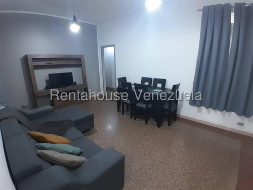 Alquiler De Apartamento En La Candelaria #25-23557