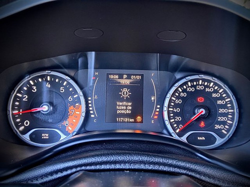 Jeep Renegade Renegade 1.8 16V FLEX LONGITUDE 4P AUTOMÁTICO