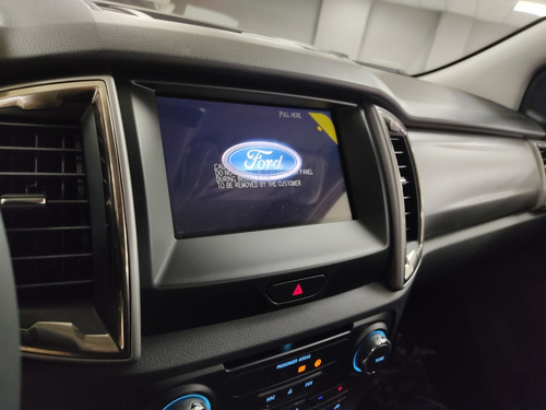 Imagen 13 de 15 de Ford Ranger 3.2 Cd Xlt Tdci 200cv Automática 4x4