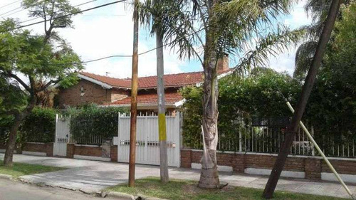  Impecable Chalet Sobre Lote De 22 X 25 