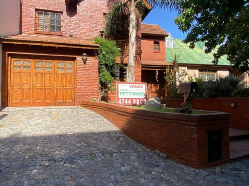 Tigre. Hermosa Casa Con Jardin, Quincho Y Pileta. 