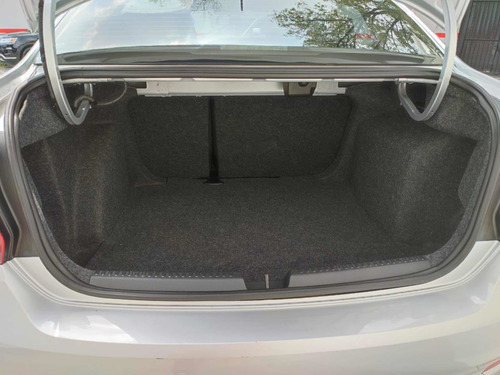 Imagen 9 de 15 de Volkswagen Vento 2018 Confortline Aut A/ac Ba Bluetoht 1.6l
