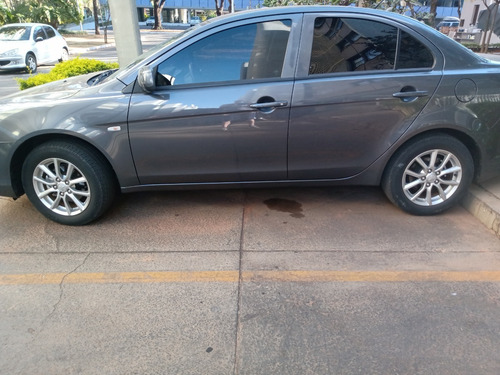 Imagem 2 de 4 de Mitsubishi
