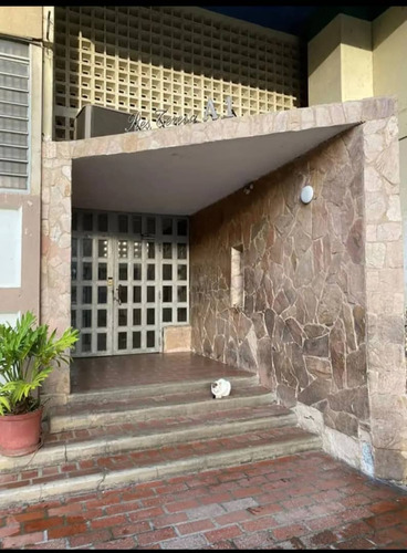 Nelida Lugo Vende Apartamento En Conjunto Residencial Teresa, Ubicado En Mañongo, Naguanagua. Valencia. Cod: Sk.el-mar.cor