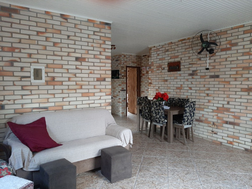 Oportunidade Temporária - Casa + 2 Aptos(310 M²) E Terreno 25 X 25 No Coração De Tramandaí-rs!!! --- Uso Residencial E/ou Comercial. São 6 Quartos (2 Suítes), 5 Banheiros