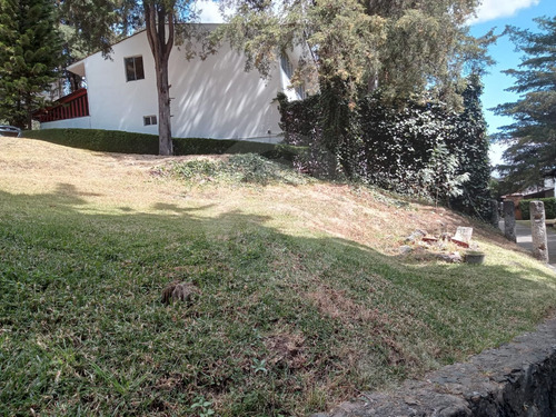 Terreno Residencial En Venta En Bosques De Tarango