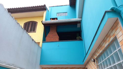 Casa Grande E Espaçosa Com Terraço E Churrasqueira Com Ótima Localização