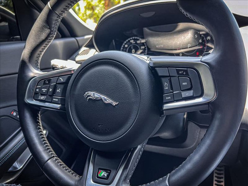 Jaguar E-Pace Jaguar E-pace R-dynamic s 2.0 Aut.