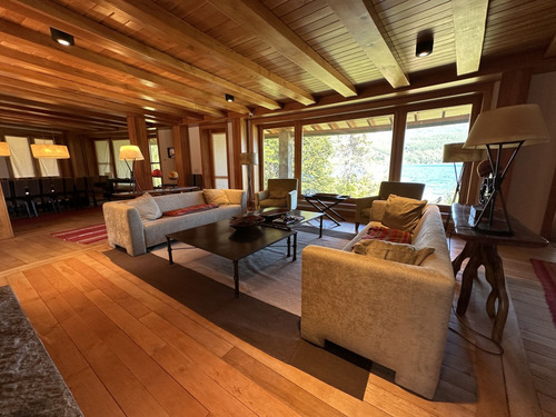 Casa En Venta En San Martín De Los Andes, Mansión De Lujo Con Muelle Privado En Chihuallanca Lago Lolog