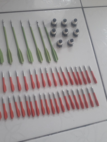 Imagem 2 de 2 de Flechas E Setas Para Balestra Grátis Carreteis Pra Pesca