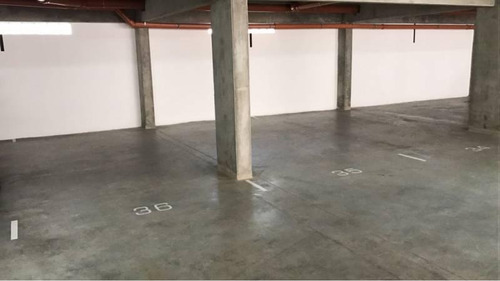 Imagen 5 de 6 de Cochera Nueva En Venta En Macrocentro