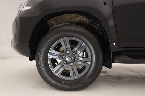 Imagen 9 de 16 de Toyota Hilux Srv 4x4 At