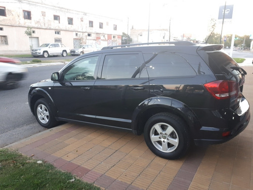 Imagen 4 de 8 de Dodge Journey 2011 2.4 Sxt (3 Filas) 170cv At