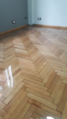 Imagen 3 de 6 de Pulido Y Plastificado E Hidrolaqueado Piso De Madera
