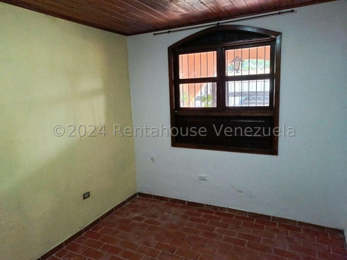 24-17704 Casa Comercial En Alquiler, Urb. El Limon, Maracay Mord