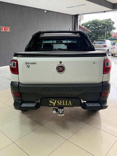 Fiat Strada 1.8 16v Adventure Cab. Dupla Flex 3p
