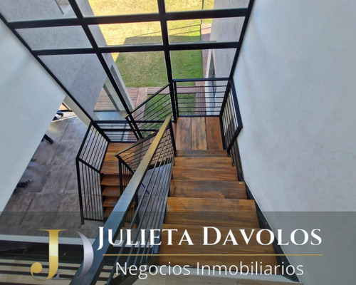 Casa En Venta El Canton Barrio Puerto