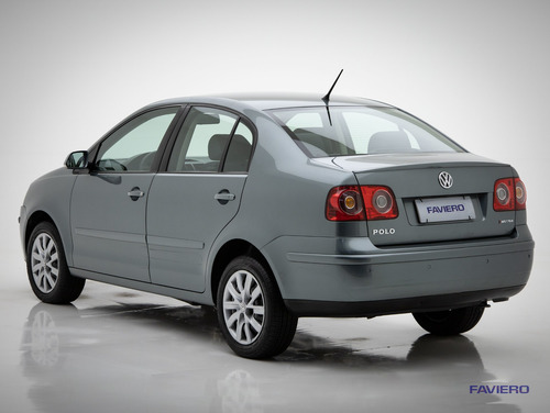 Volkswagen Polo Sedan 1.6 8v I-motion (flex) (aut)