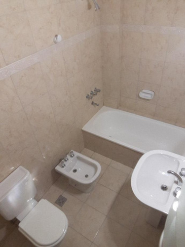 Imagen 4 de 13 de Departamento En Venta En Moron Sur