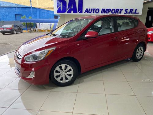 Imagen 8 de 9 de Hyundai Acent 2016
