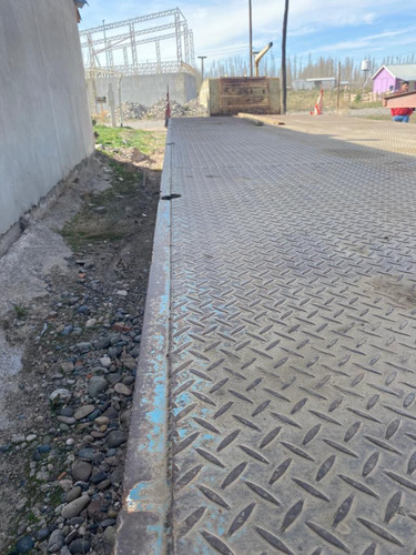 Carreton Salto Tres Ejes De 3 Metros 2008 Rentaltrucks Vial