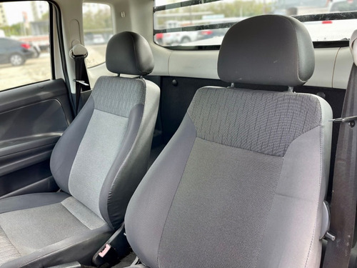 Imagem 8 de 8 de Volkswagen Saveiro 1.6 T.flex 8v Ce