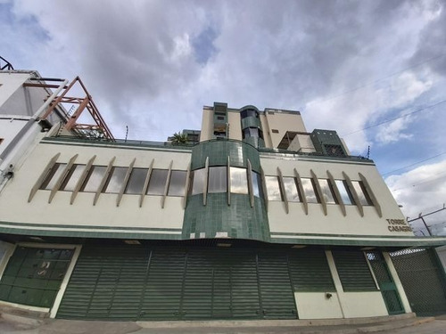 Imagen 25 de 30 de Local Comercial En Venta En Centro Barquisimeto Lara ++22-11158 */ M.c T. N° +0-4-2-4- 5.5.6. 5.7. 5.9 *--**