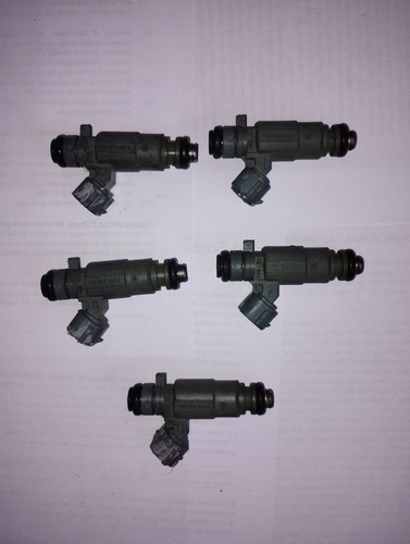 Inyector Kia Sedona, Sorento, Hyundai Santa Fe Sonata. (Usado)