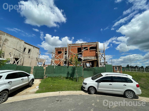 Hermosa Casa A Estrenar En Barrio San Pablo. Obra Finaliza En Octubre 2024.