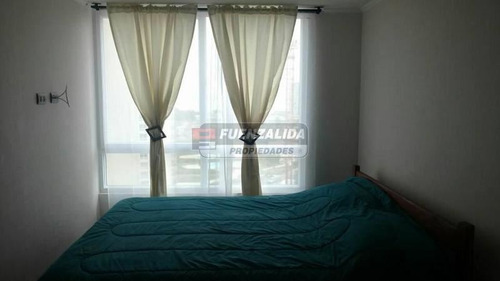 Departamento En Venta De 3 Dormitorios En La Serena