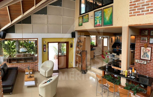 Conjunto Residencial Pedregosa Media