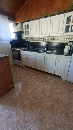 Casa A Metros De Hipolito Yrigoyen Con Pileta Y Fdo!!!
