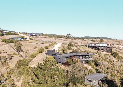 Casa En Venta En Pichilemu, Con Gran Vista Al Mar
