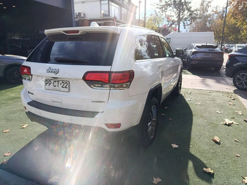 Jeep Grand Cherokee Laredo 4X2 3.6L