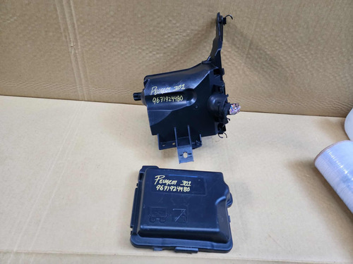 Caja De Fusibles Peugeot 301. Modelo:2017-2021 (Usado)
