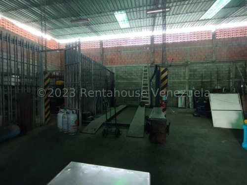 Locales Comercial En Alquiler Centro De Barquisimeto -- %%m-c-t%% Cod. 24 Guion 5 8 9 5
