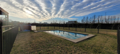 Parcela Calera De Tango 225 M2 Construidos, 5000 M2 Terreno