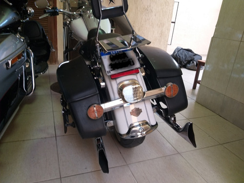 Imagem 2 de 6 de Harley Davidson